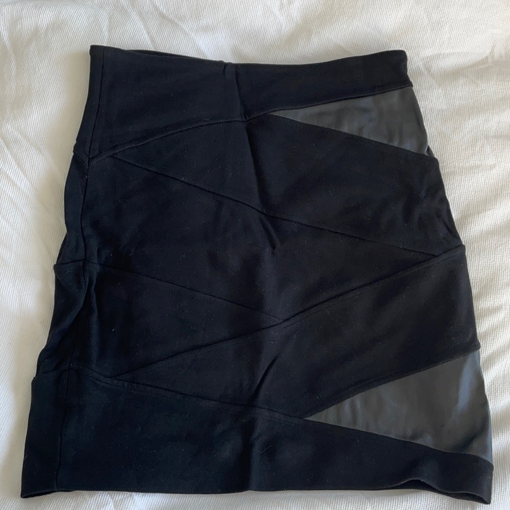 Aritzia (Talula) black mini skirt